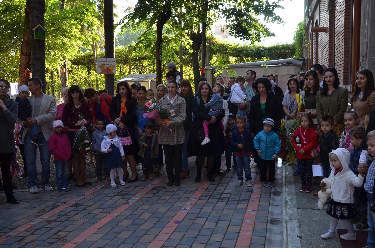 „Raportați-vă la copiii voștri ca la darurile lui Dumnezeu”