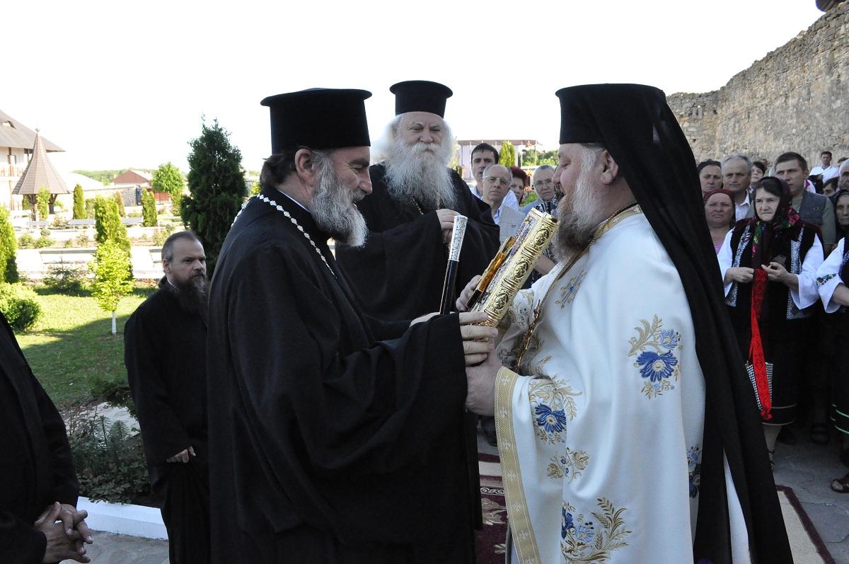 Procesiunea &quot;Drumul Crucii&quot; la Mănăstirea Hadâmbu
