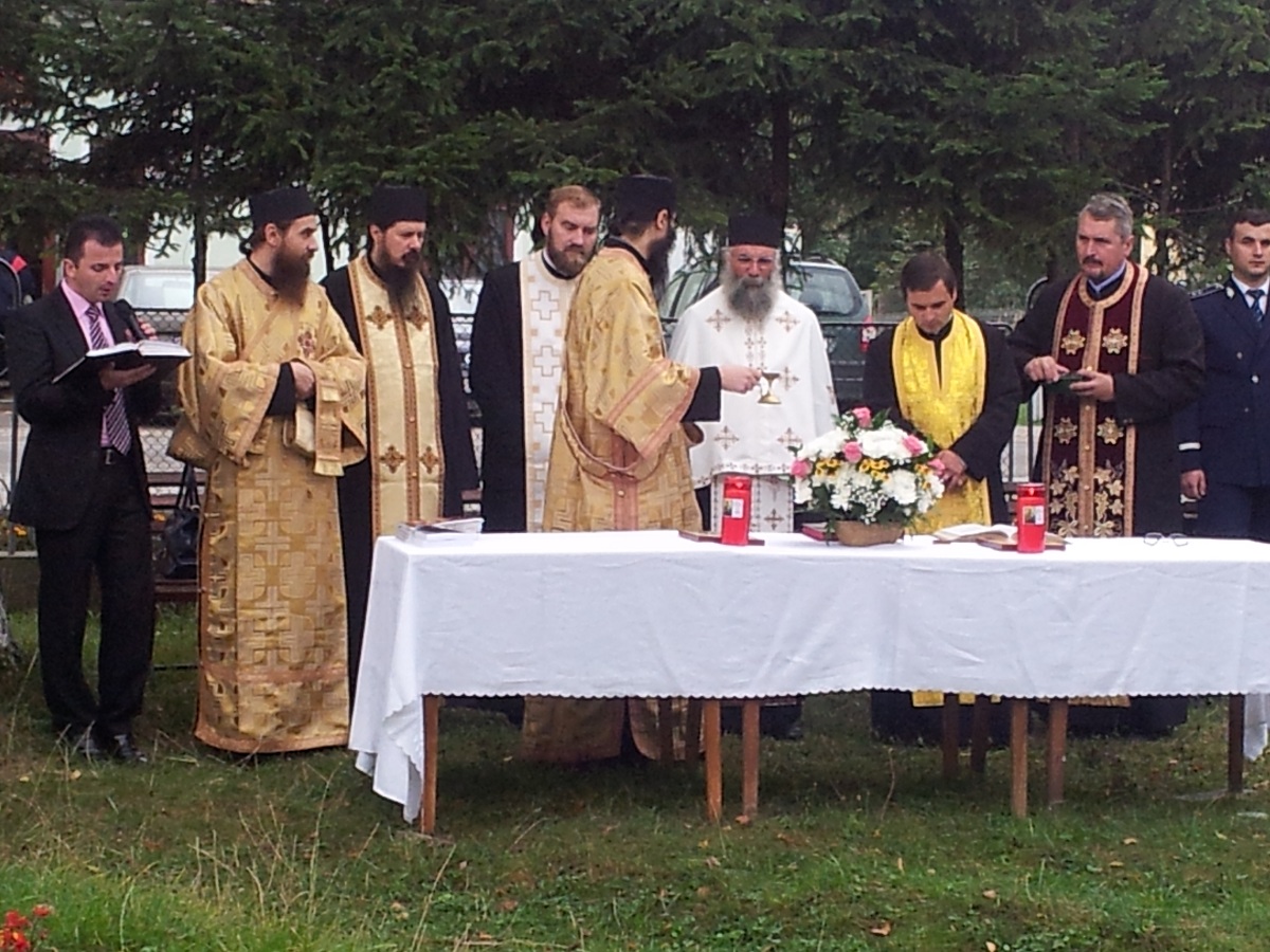 Momente de rugăciune, la deschiderea anului şcolar de la Liceul Tehnologic „Ion Nistor” din Vicovu de Sus