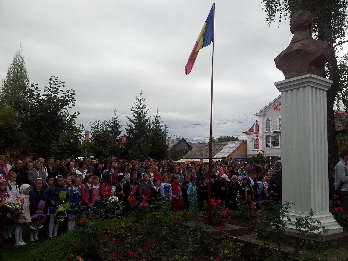 Momente de rugăciune, la deschiderea anului şcolar de la Liceul Tehnologic „Ion Nistor” din Vicovu de Sus