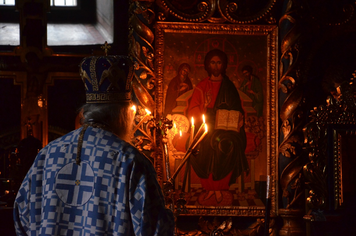 100 de preoţi, însoţiţi de preotese şi de copii, în conferinţă la Durău