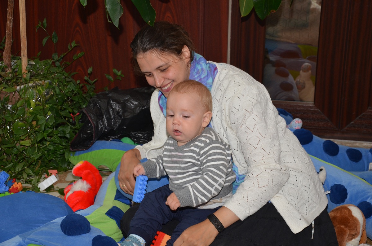 100 de preoţi, însoţiţi de preotese şi de copii, în conferinţă la Durău