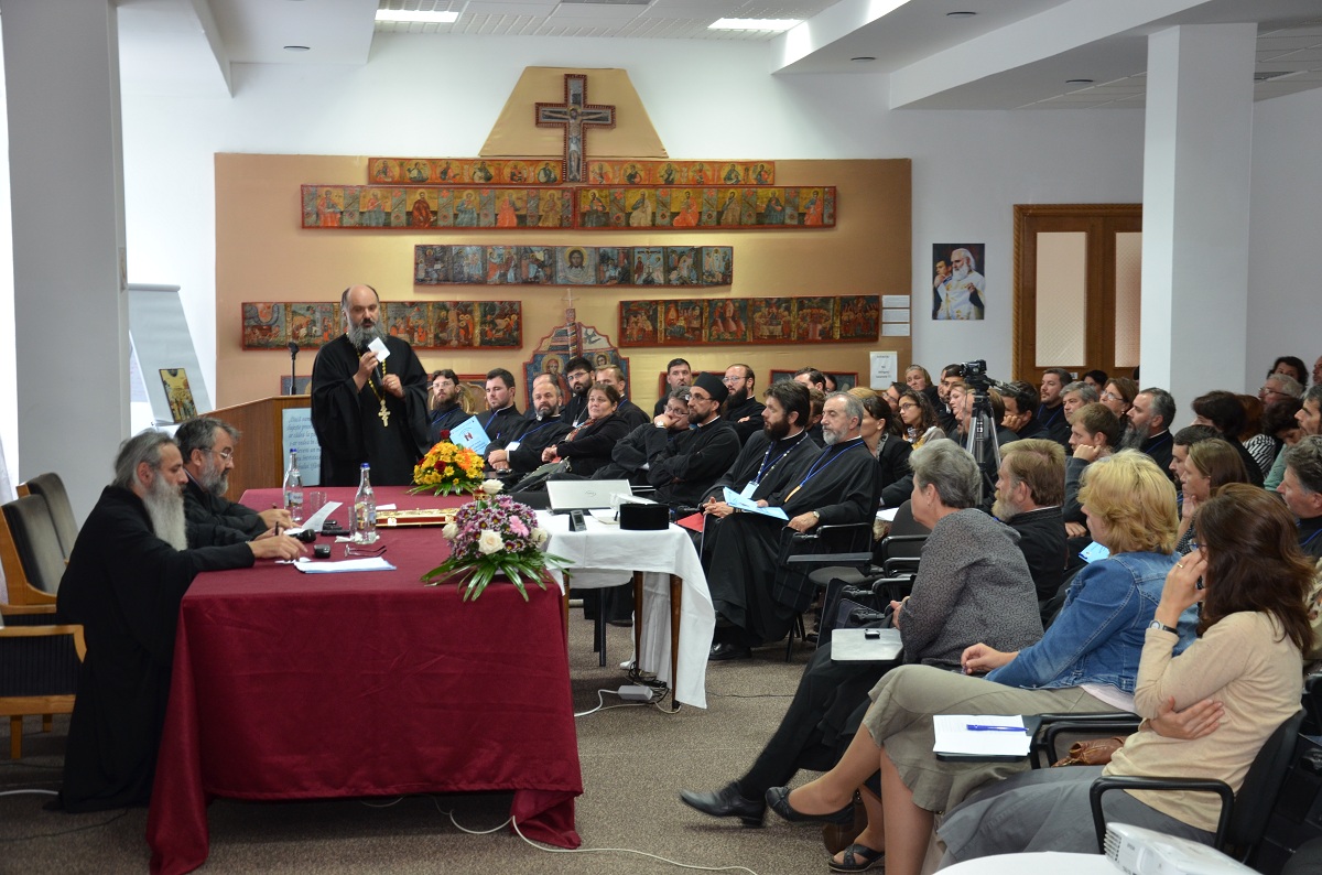 100 de preoţi, însoţiţi de preotese şi de copii, în conferinţă la Durău