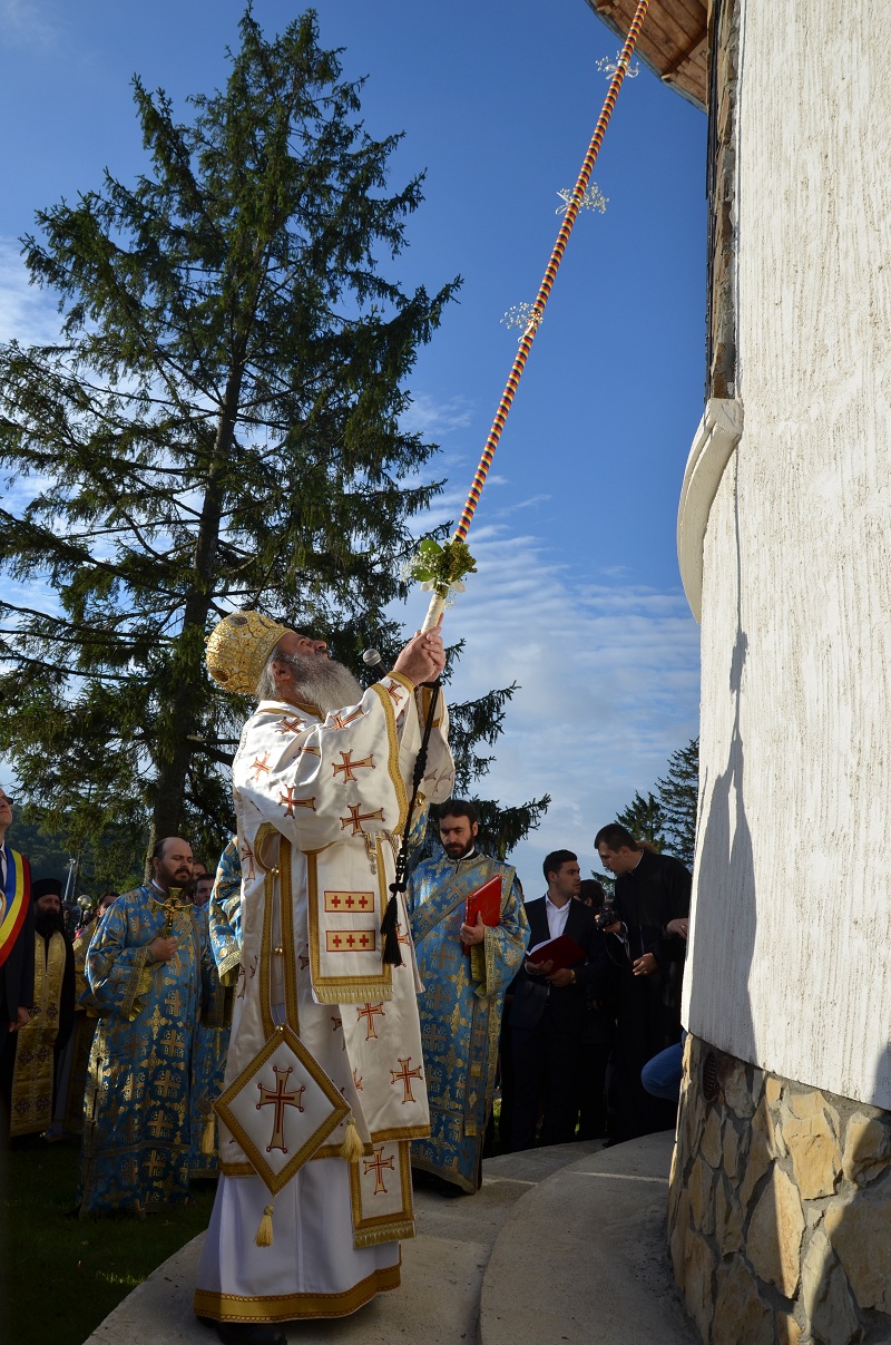 Biserica Mănăstirii Gorovei, resfințită de IPS Mitropolit Teofan
