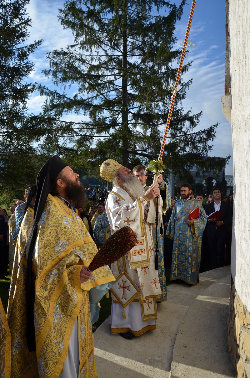 Biserica Mănăstirii Gorovei, resfințită de IPS Mitropolit Teofan