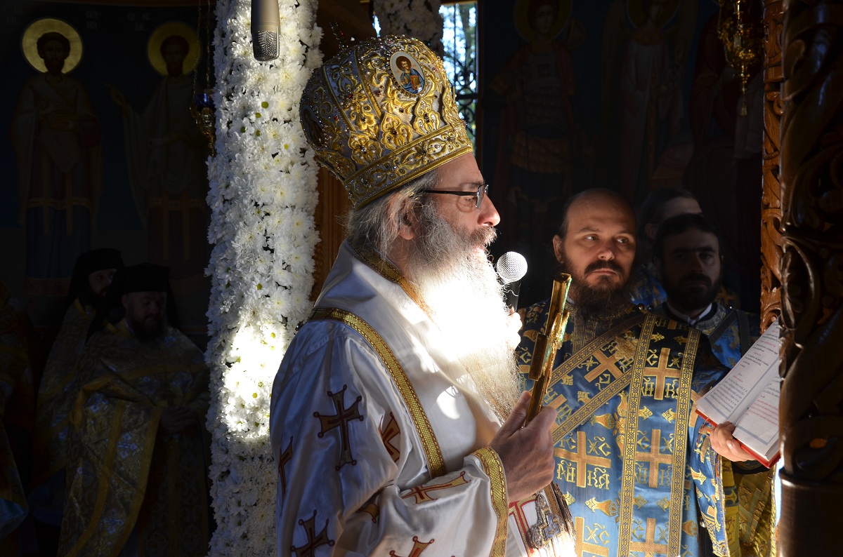 Biserica Mănăstirii Gorovei, resfințită de IPS Mitropolit Teofan