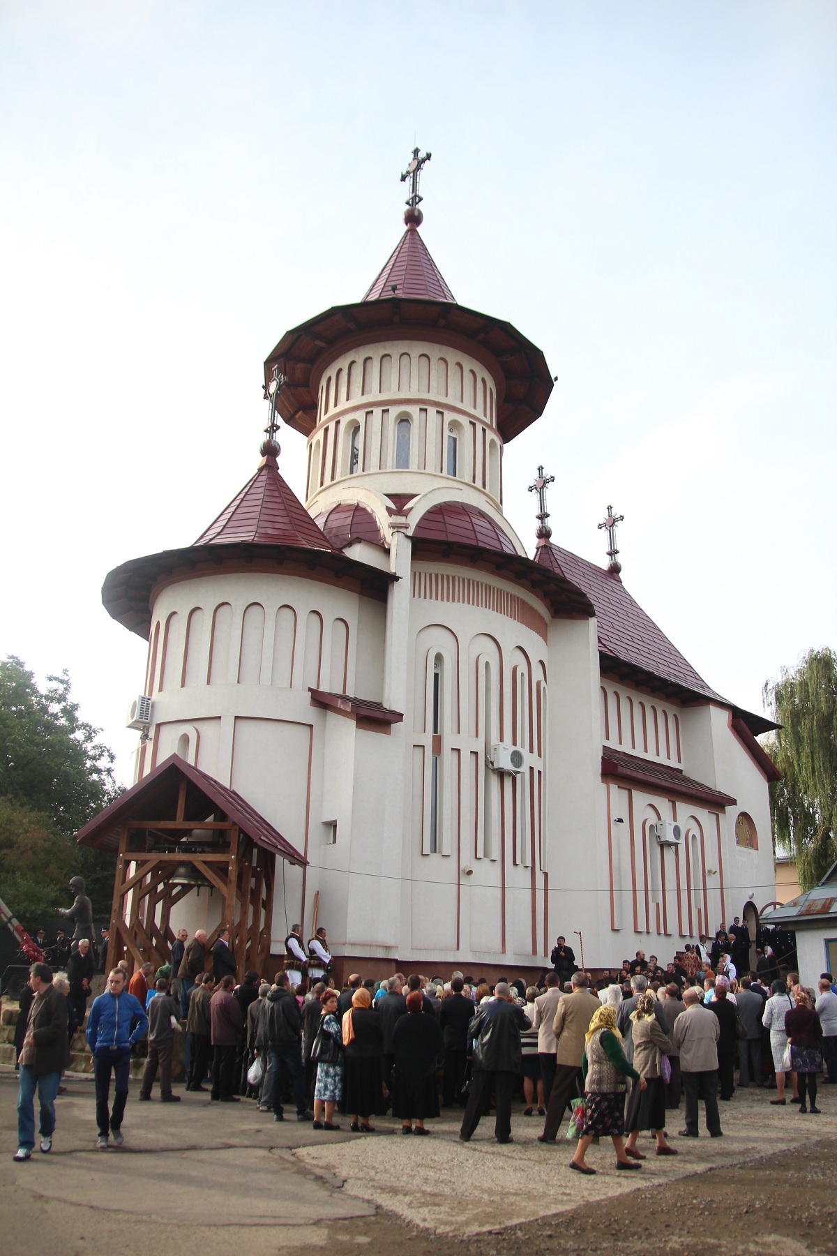 Cea mai mare biserică a Ministerului de Interne, sfinţită la Suceava