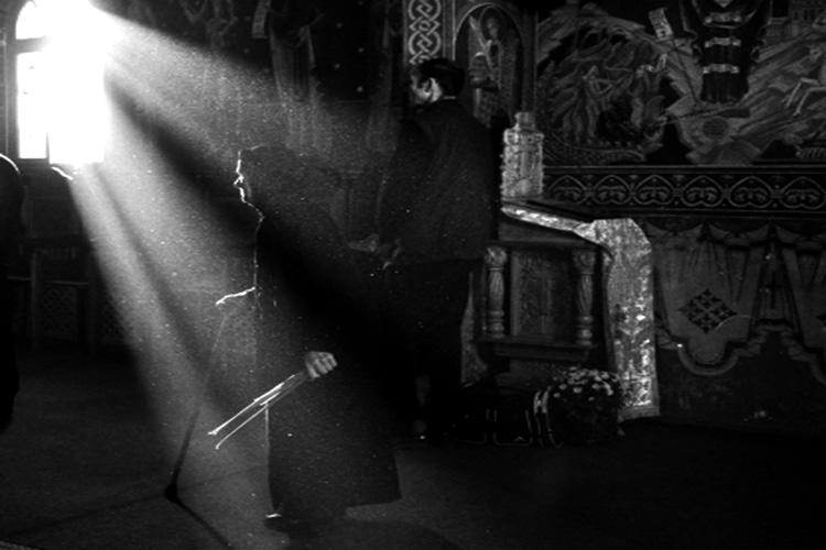 Când încep rugăciunea începe şi inima să bată