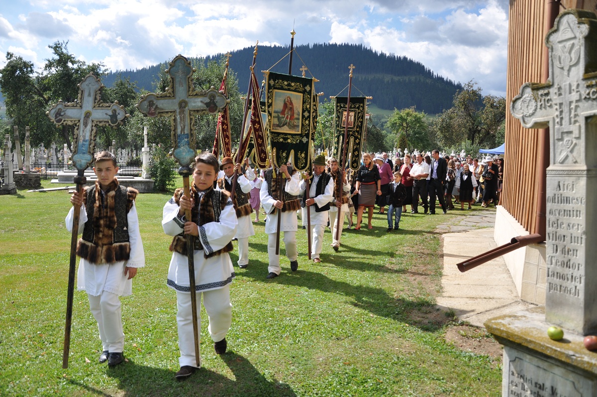 Tradiţii de Sfânta Maria Mică în parohia Capu Satului