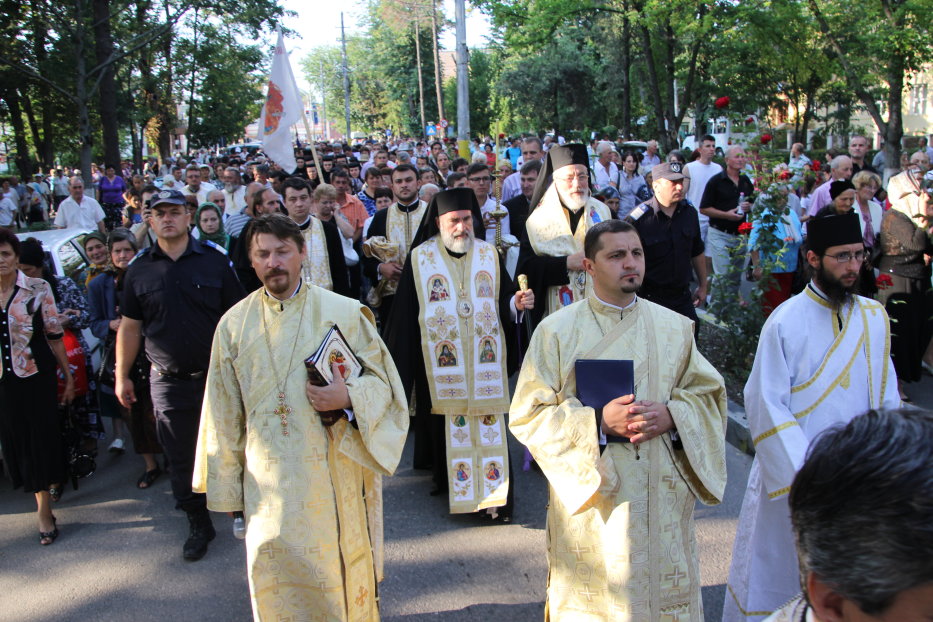 Primul pelerinaj religios pe străzile oraşului Buhuşi
