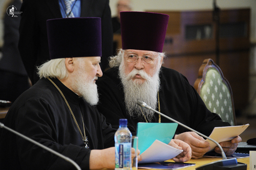 Sunt părinții ortodocși capabili să-i învețe pe copiii lor credința?