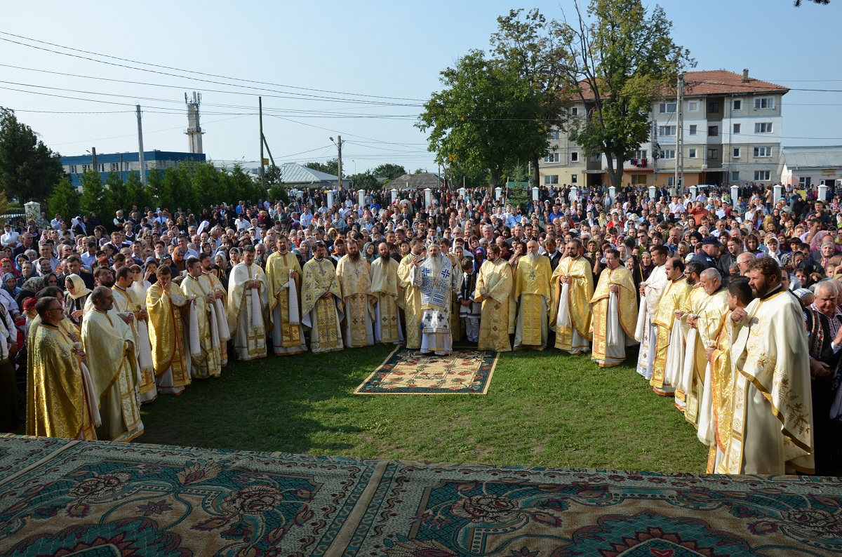 Parohia botoșăneană Cătămărăşti Deal, la ceas de sărbătoare