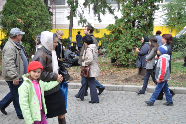 Copiii și Sfânta Parascheva