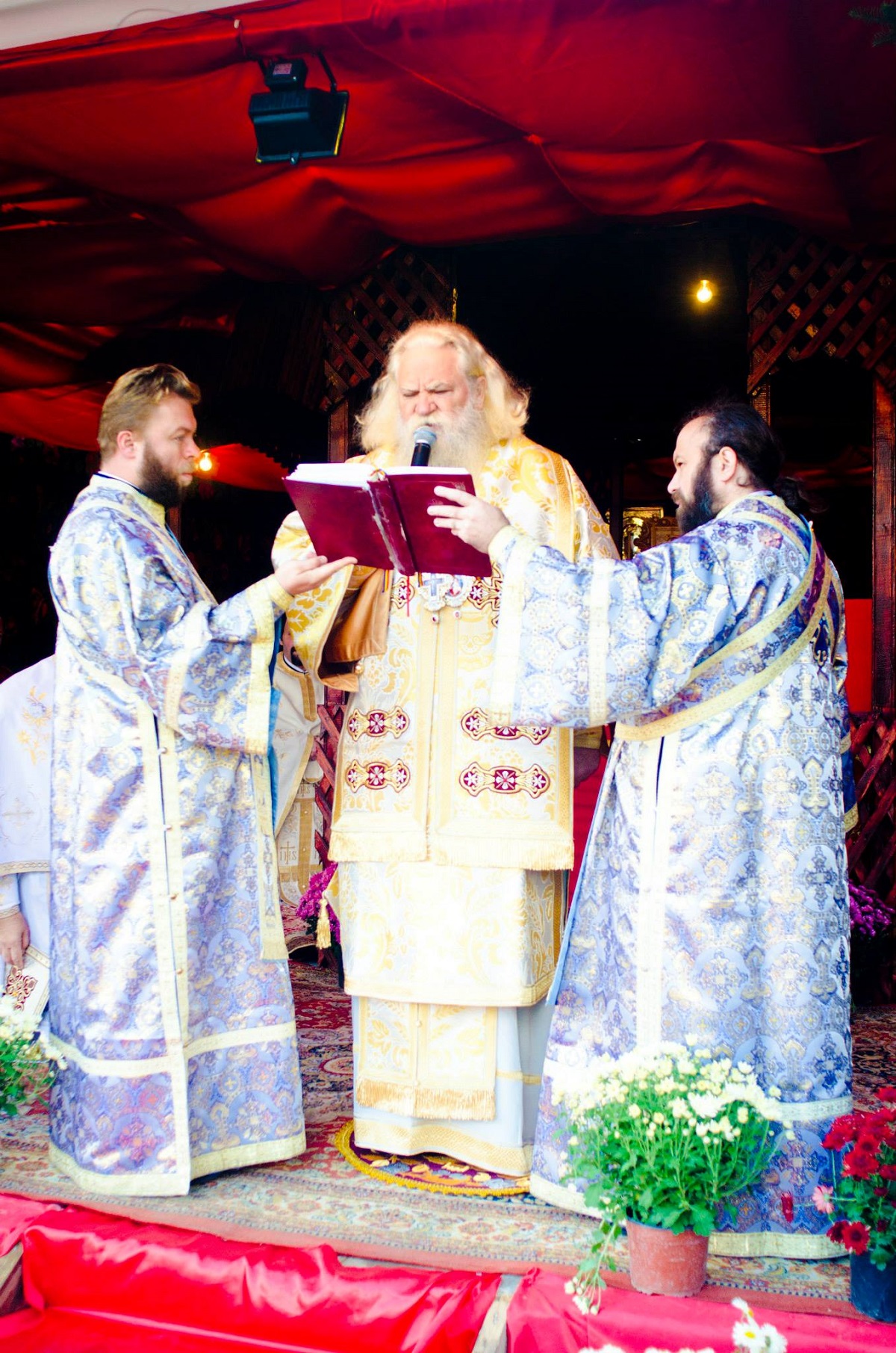 Sfinţire de biserică în Protopopiatul Darabani