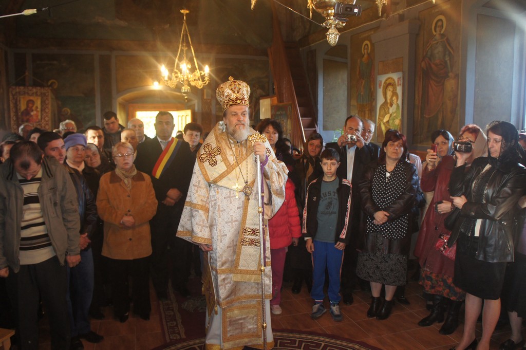 Slujbă arhierească în parohia Balaciu, Slobozia