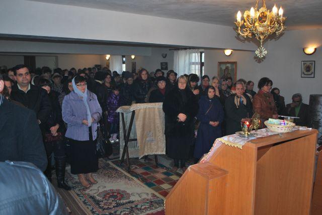 Rugăciune pentru pensionari la Drobeta Turnu Severin