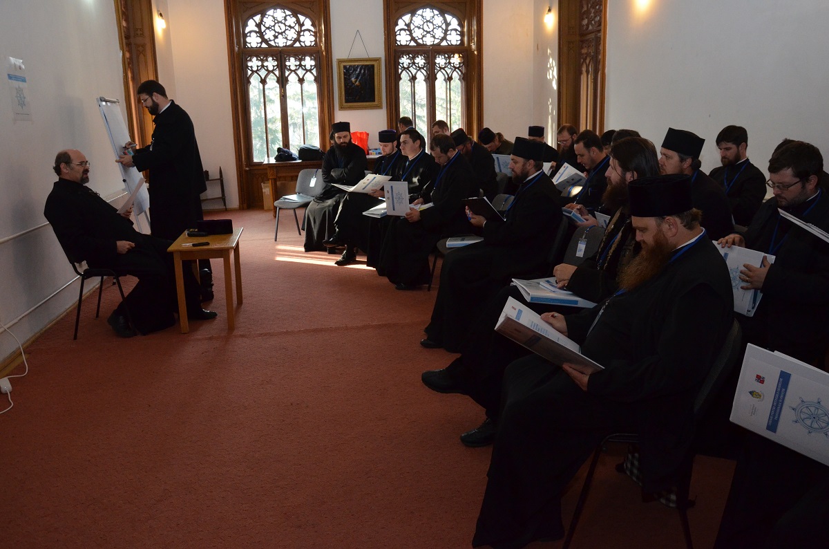 Cursuri pentru obţinerea gradelor profesionale în preoţie, la Miclăuşeni