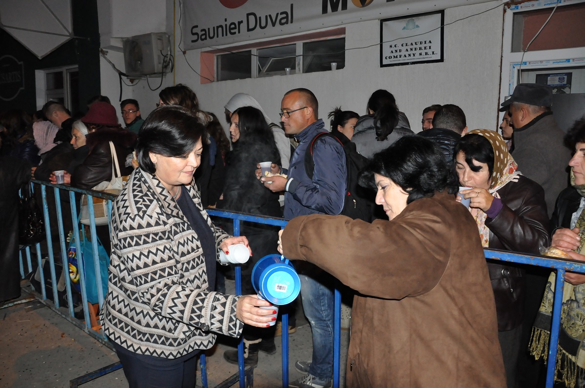 Ceaiul pelerinilor la rândul Sfintei Parascheva