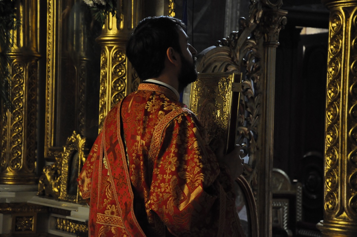 Slujbă arhierească la Catedrala mitropolitană din Iaşi