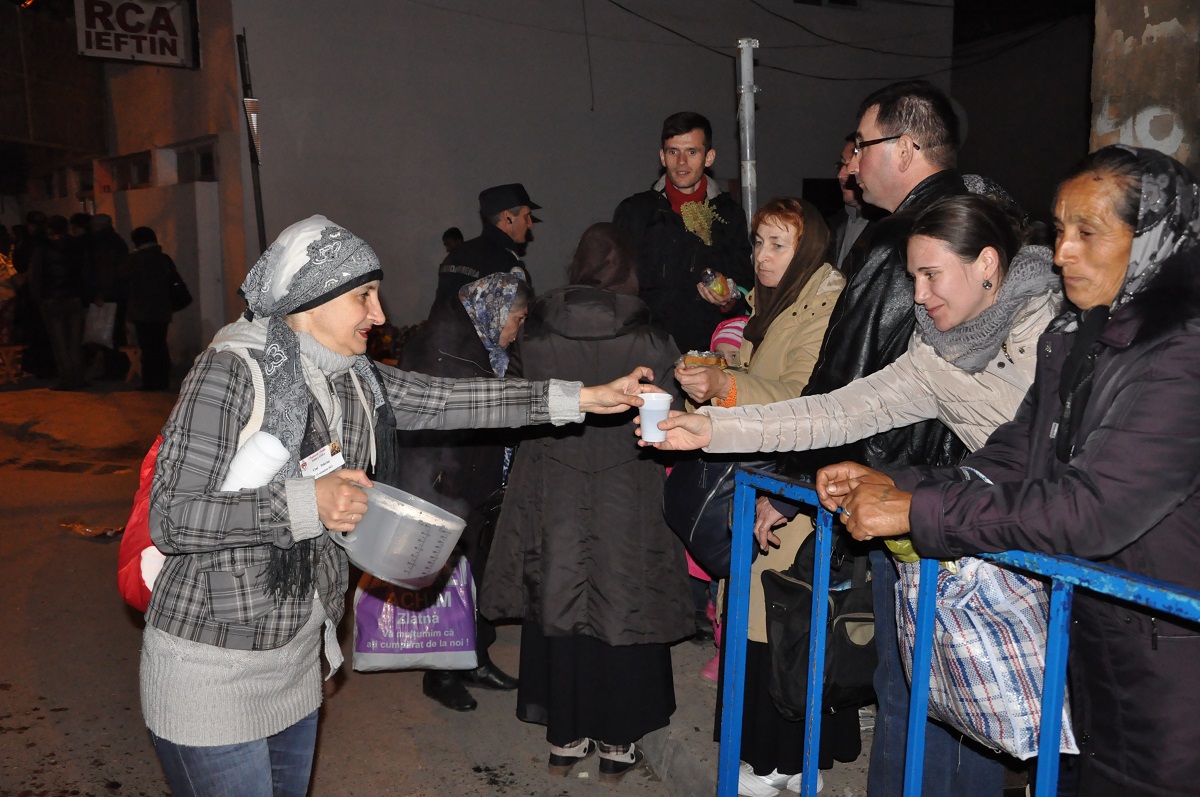 Ceaiul pelerinilor la rândul Sfintei Parascheva