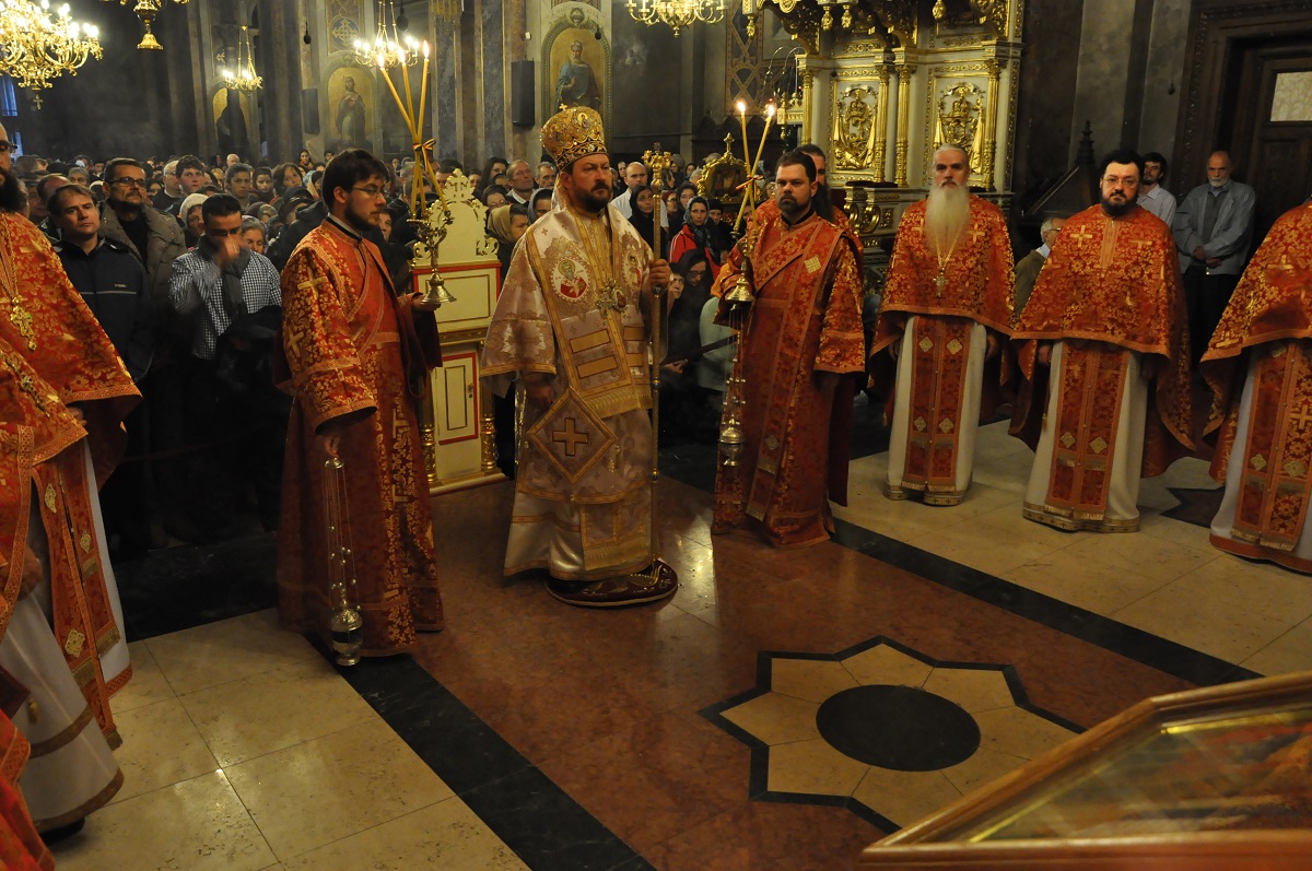 Slujbă arhierească la Catedrala mitropolitană din Iaşi