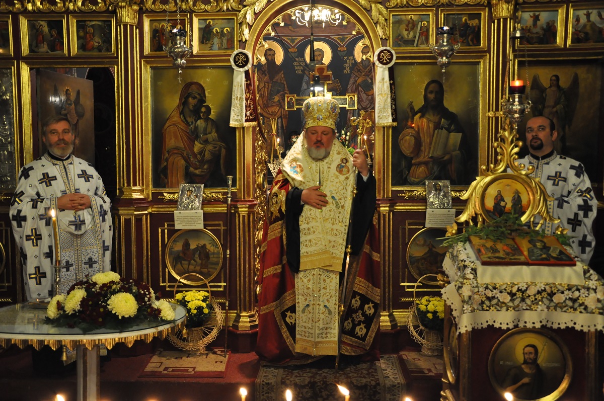 PS Varlaam Ploieşteanul, la hramul Bisericii &quot;Sfânta Parascheva&quot; din Iaşi