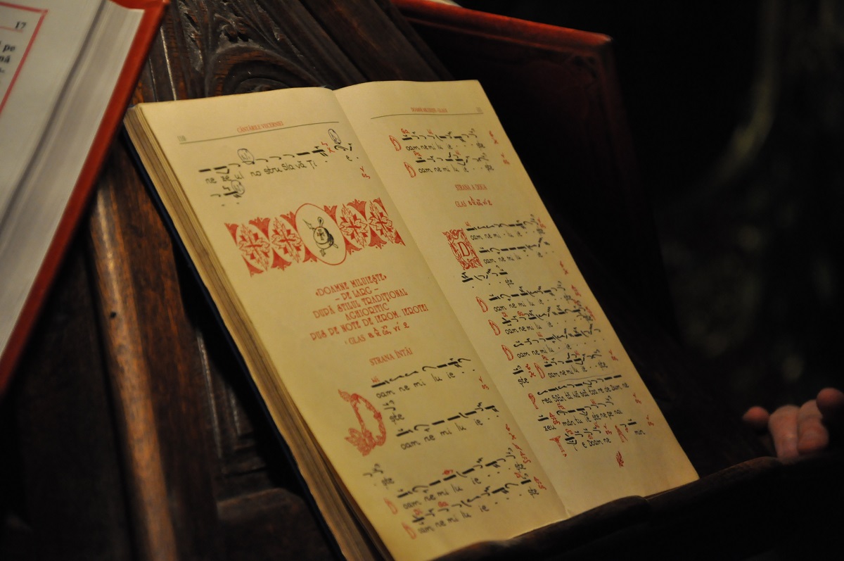 Priveghere la Catedrala mitropolitană din Iaşi