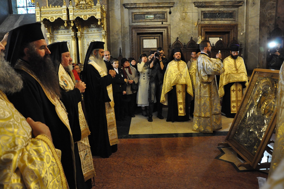 Pelerinii se pot închina icoanei Prodromiţa