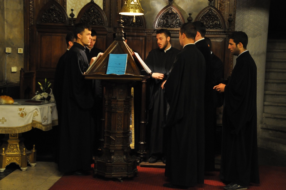 Priveghere la Catedrala mitropolitană din Iaşi