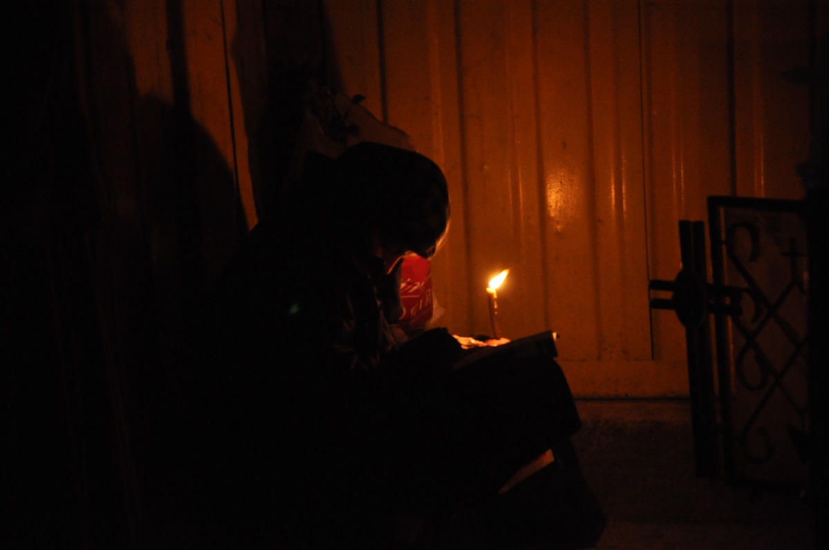 Sfânta Parascheva, sărbătorită în miez de noapte