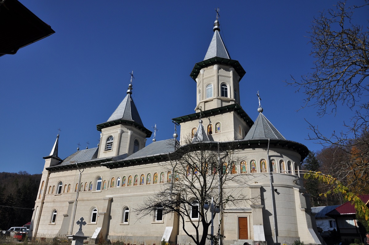 Foto: Constantin Ciofu „Sfinţii Zenovie şi Zenovia au arătat o viaţă neţărmurită faţă de Dumnezeu”