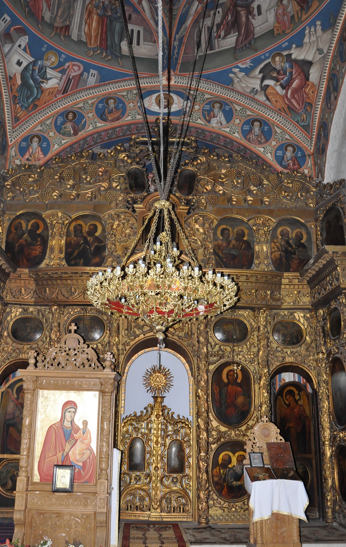 Ctitoria voievodală din Aroneanu va fi restaurată