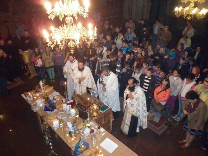 Elevi ai școlii gimnaziale „Sf. M. Mc. Gheorghe” din Giurgiu, pelerini la Catedrala Episcopală