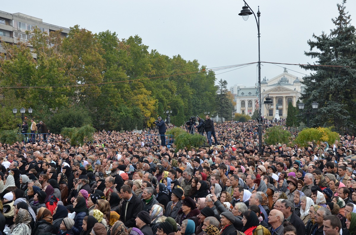 Slujba hramului Sfintei Parascheva, în imagini