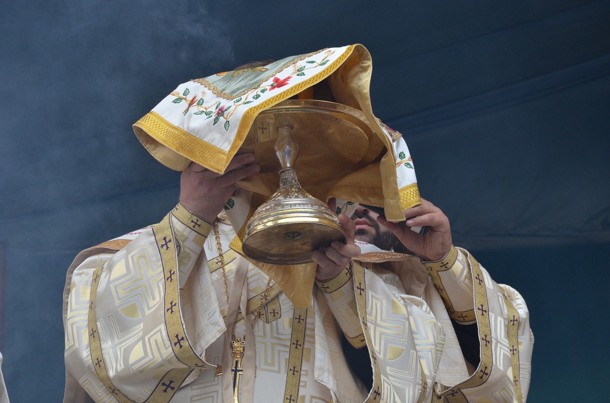 Slujba hramului Sfintei Parascheva, în imagini