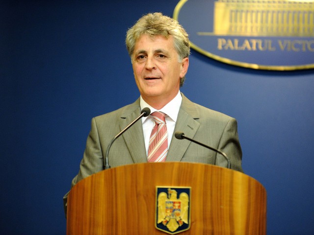 Programul privind realizarea transportului blindat la Moreni va continua