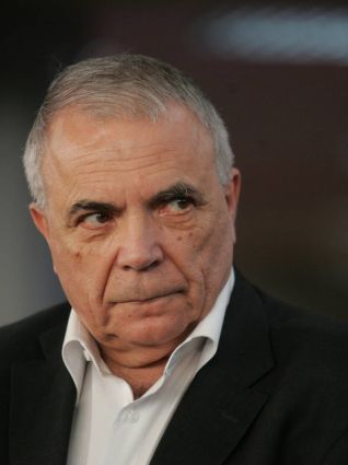 Nicolae Manolescu a fost reales în funcția de președinte al Uniunii Scriitorilor din România