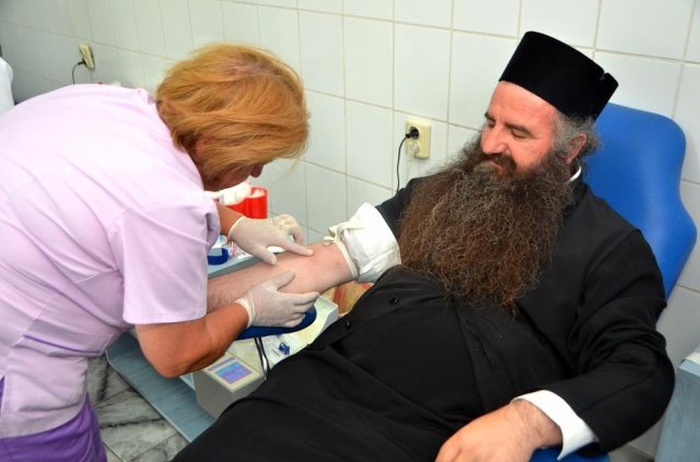 Campania Patriarhiei Române „O picătură de sânge pentru viaţa aproapelui” continuă