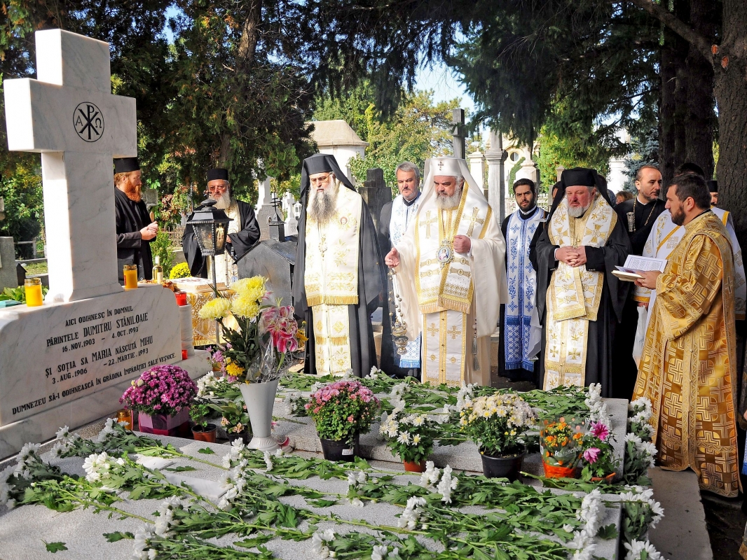 Parastas pentru Părintele Dumitru Stăniloae, la Mănăstirea Cernica