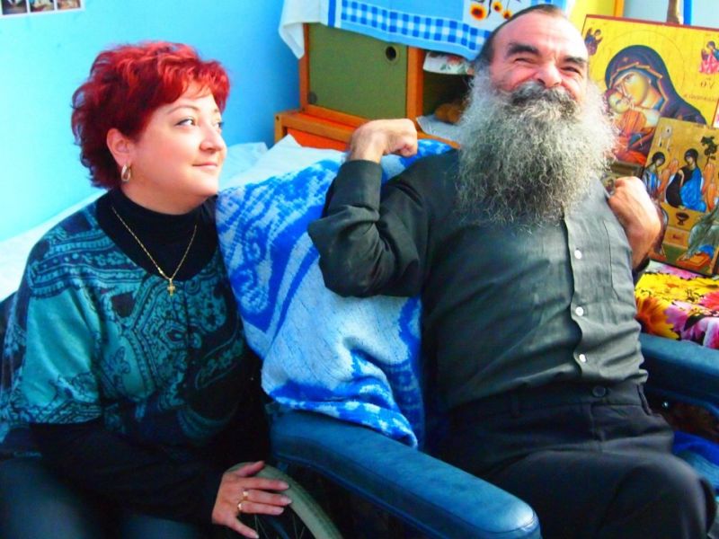 Activități social-culturale Ligii Femeilor Creştin Ortodoxe din Râmnicu Vâlcea la Centrul de Îngrijire şi Asistenţă de la Zătreni