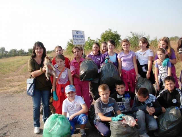 Parteneriat între Şcoală şi Biserică în Protoieria Caracal Parteneriat între Şcoală şi Biserică în Protoieria Caracal