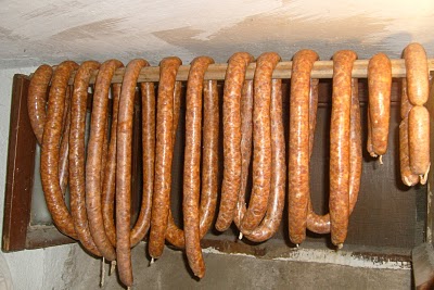 Cârnați românești interziși în Europa