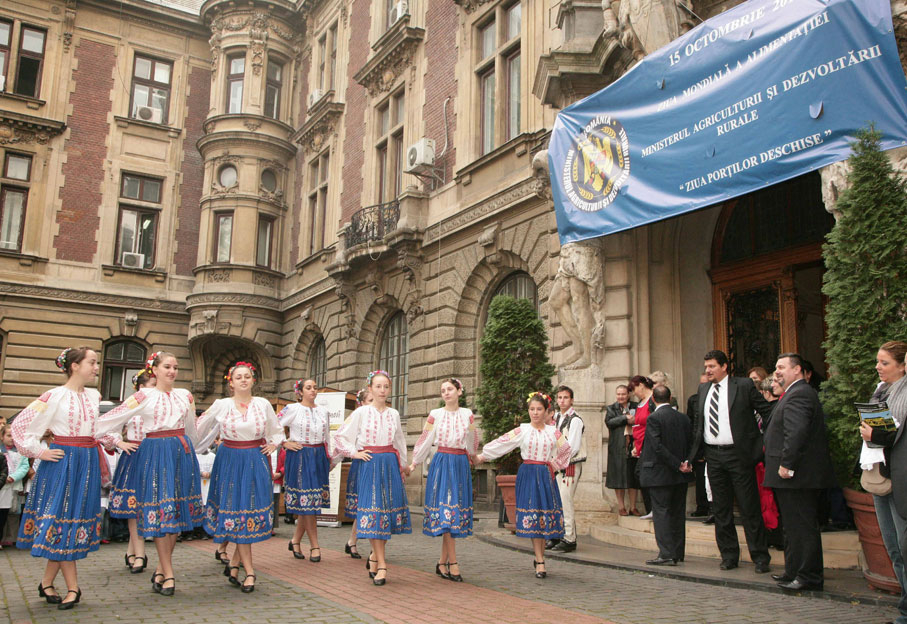 Ziua Porților deschise la MADR - 16 octombrie 2013