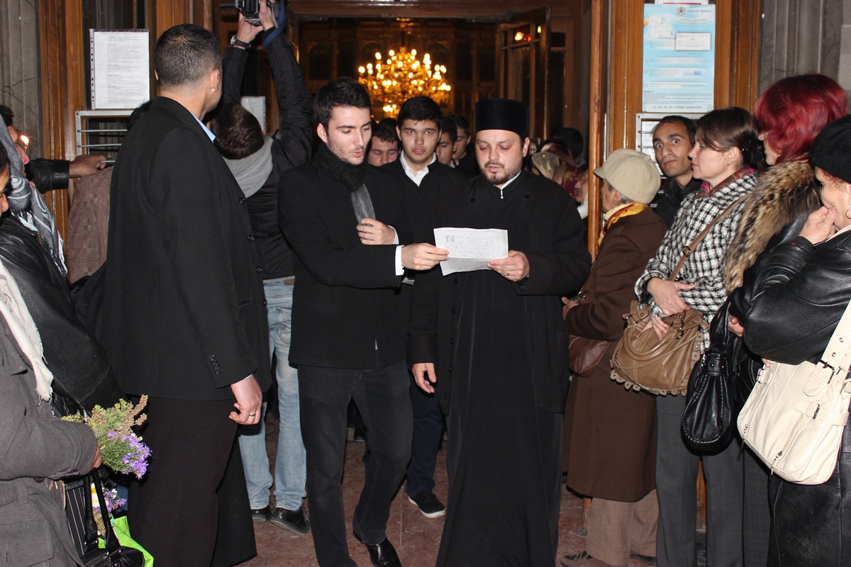 Sfânta Parascheva a ieşit în întâmpinarea pelerinilor