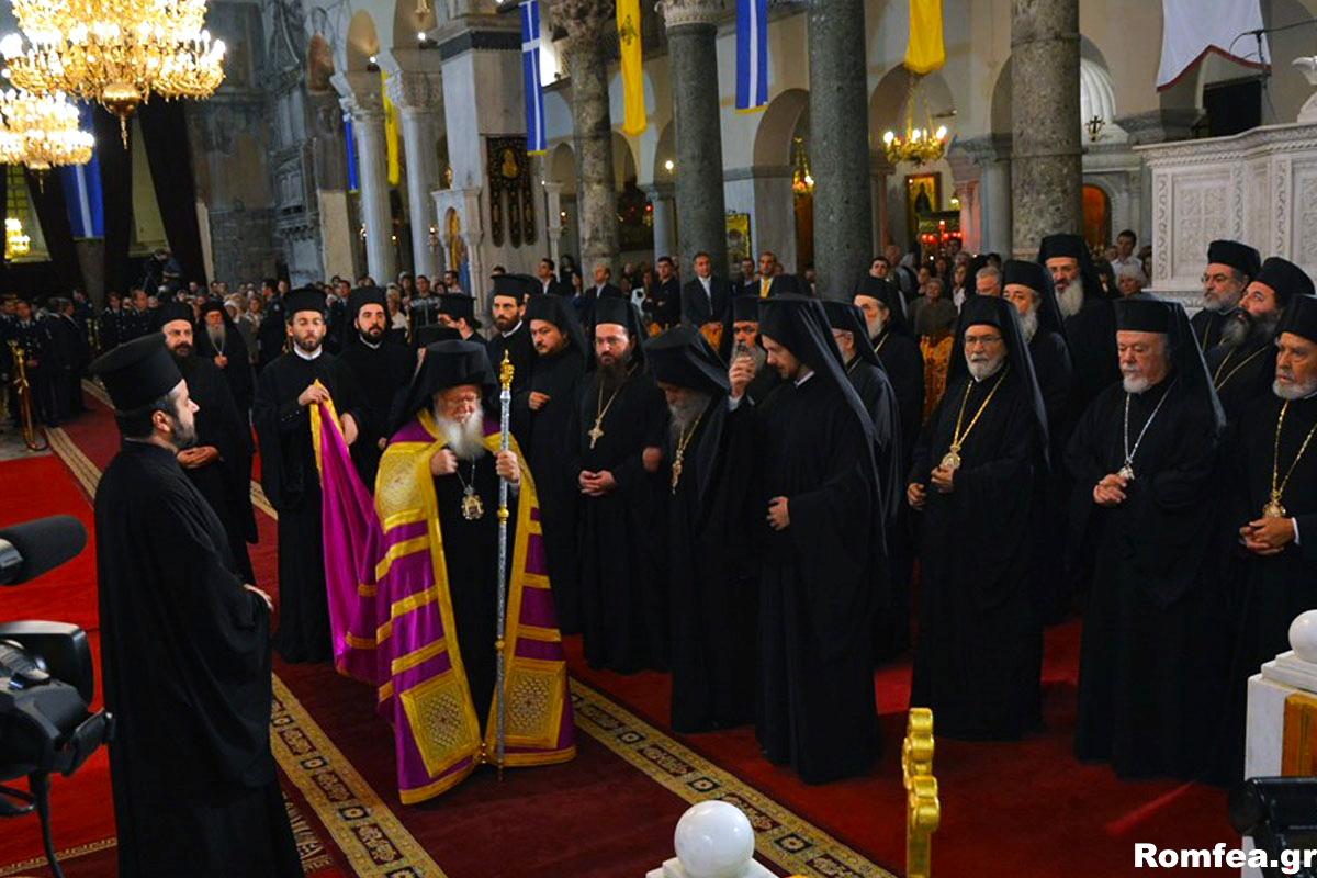 Sanctitatea Sa Bartolomeu I a săvârșit Sfânta Liturghie în Tesalonic (foto) Sanctitatea Sa Bartolomeu I a săvârșit Sfânta Liturghie în Tesalonic (foto)
