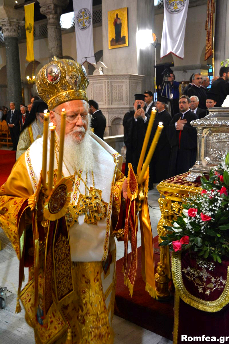 Sanctitatea Sa Bartolomeu I a săvârșit Sfânta Liturghie în Tesalonic (foto) Sanctitatea Sa Bartolomeu I a săvârșit Sfânta Liturghie în Tesalonic (foto)
