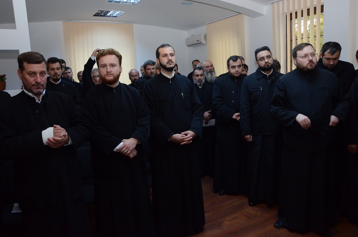 Noul sediu al Protopopiatului Iași II, sfințit de 3 ierarhi Noul sediu al Protopopiatului Iași II, sfințit de 3 ierarhi