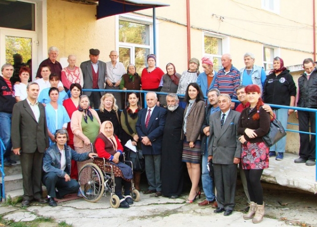 Persoanele de vârsta a treia, în atenţia Bisericii la Craiova şi Bălceşti