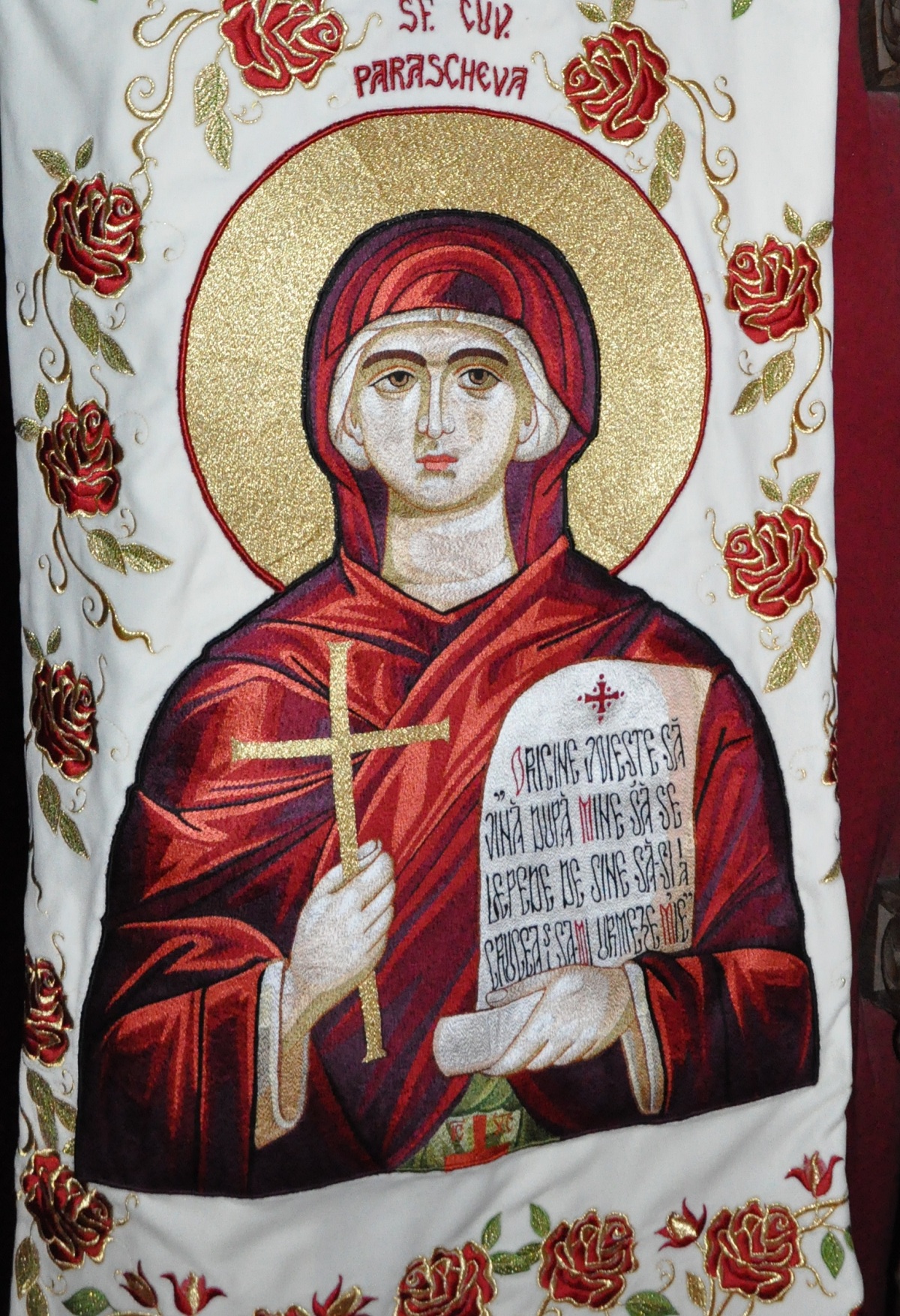 &quot;Credincioşii care oferă un dar Sfintei Parascheva caută împărăția lui Dumnezeu&quot;