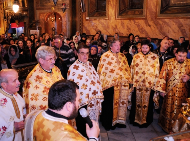 Sărbătoare la Biserica Zlătari din Bucureşti